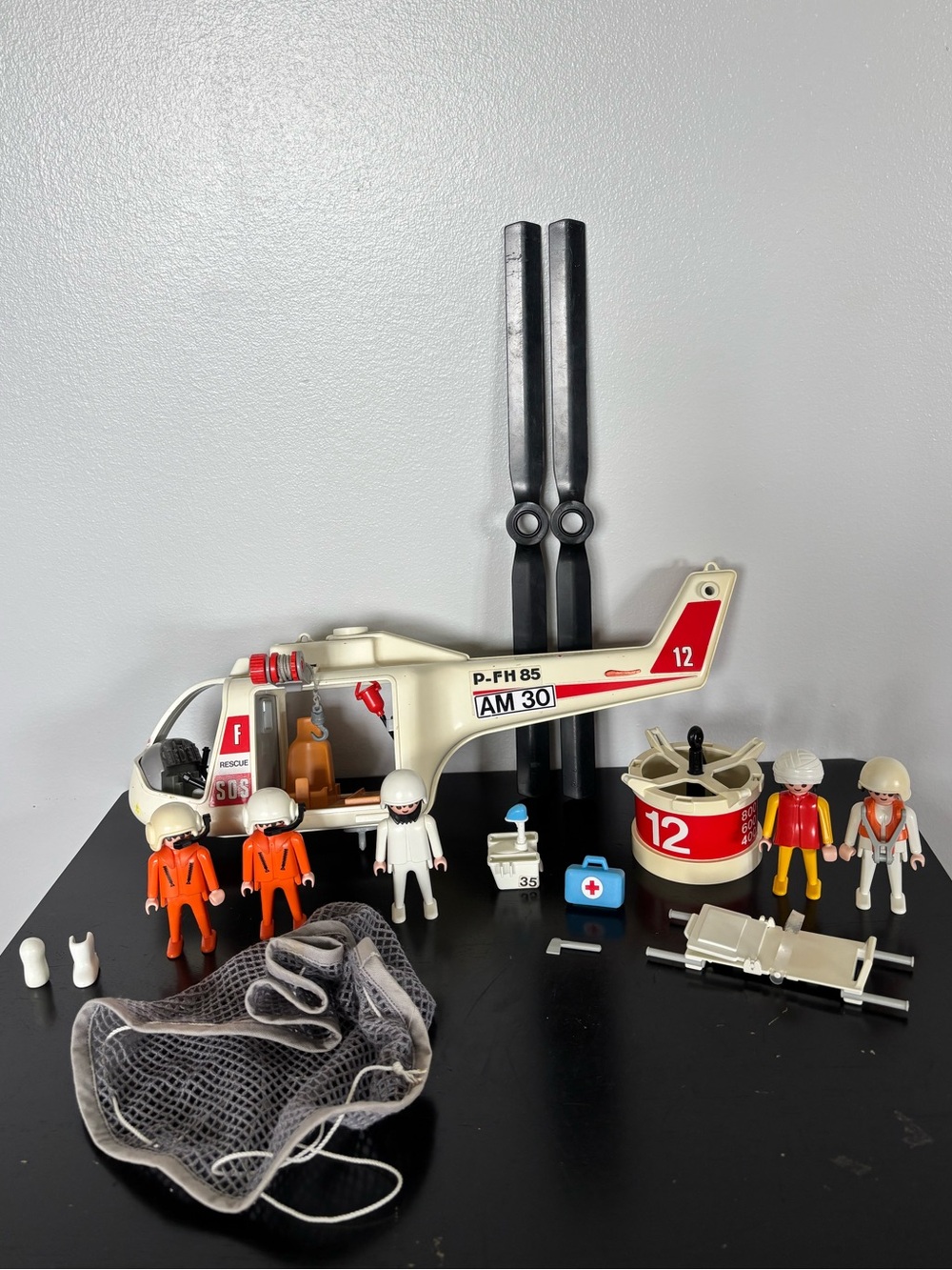 AS-IS/INCOMPLETE Vtg Playmobil Medical Rescue Helicopter 3789 w/Figurines, Etc.